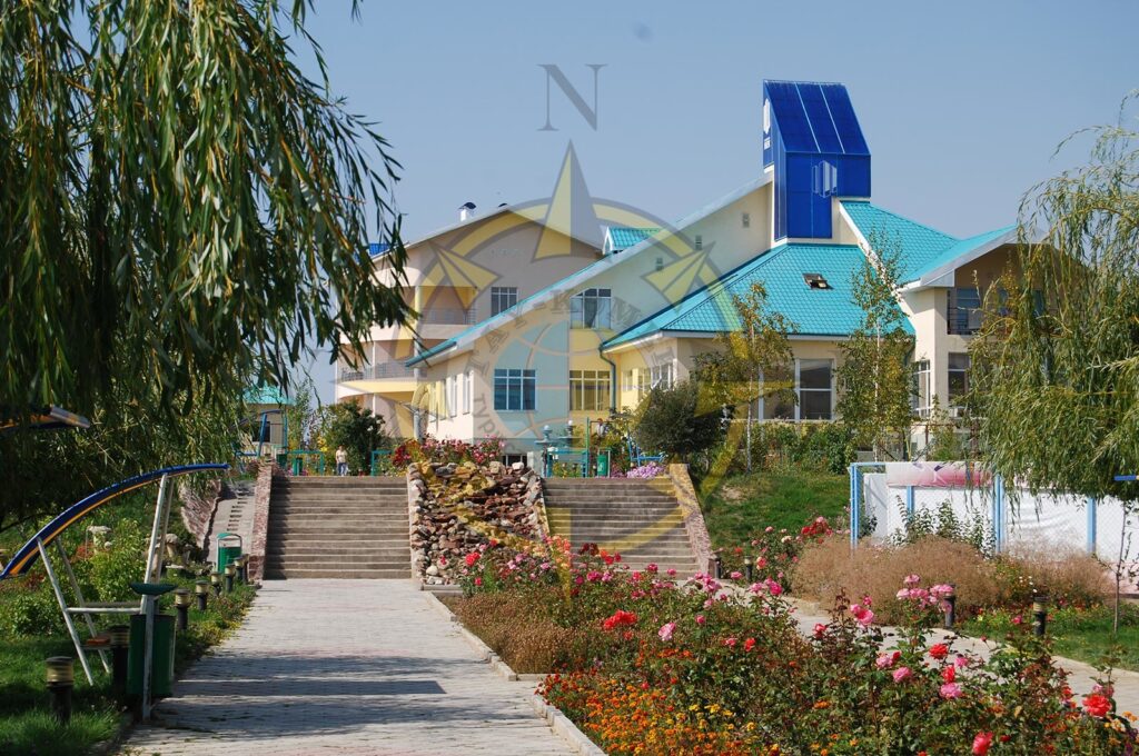 Три короны Иссык куль,
