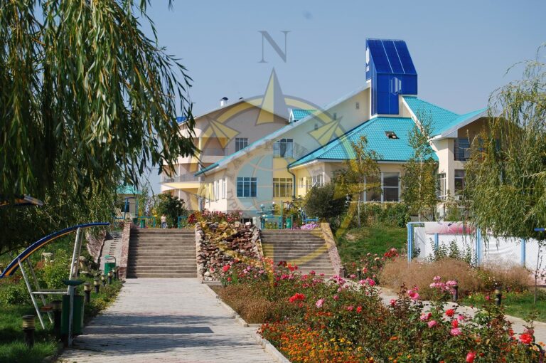 Три короны Иссык-куль