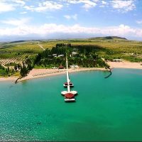 Самолет на Иссык-Куль